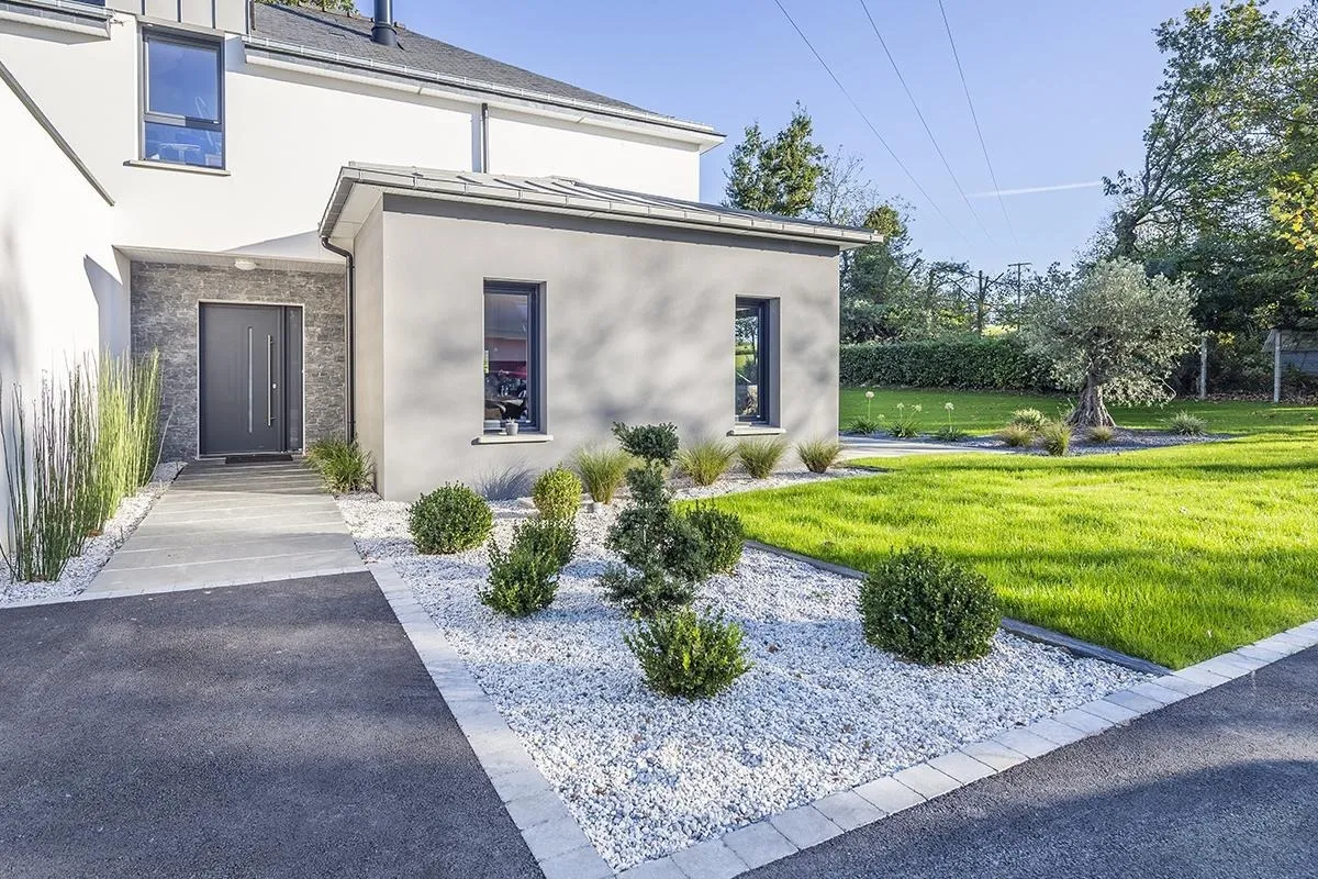 Crea Bati Jardin Paysagiste A Rennes Cours Allees 1