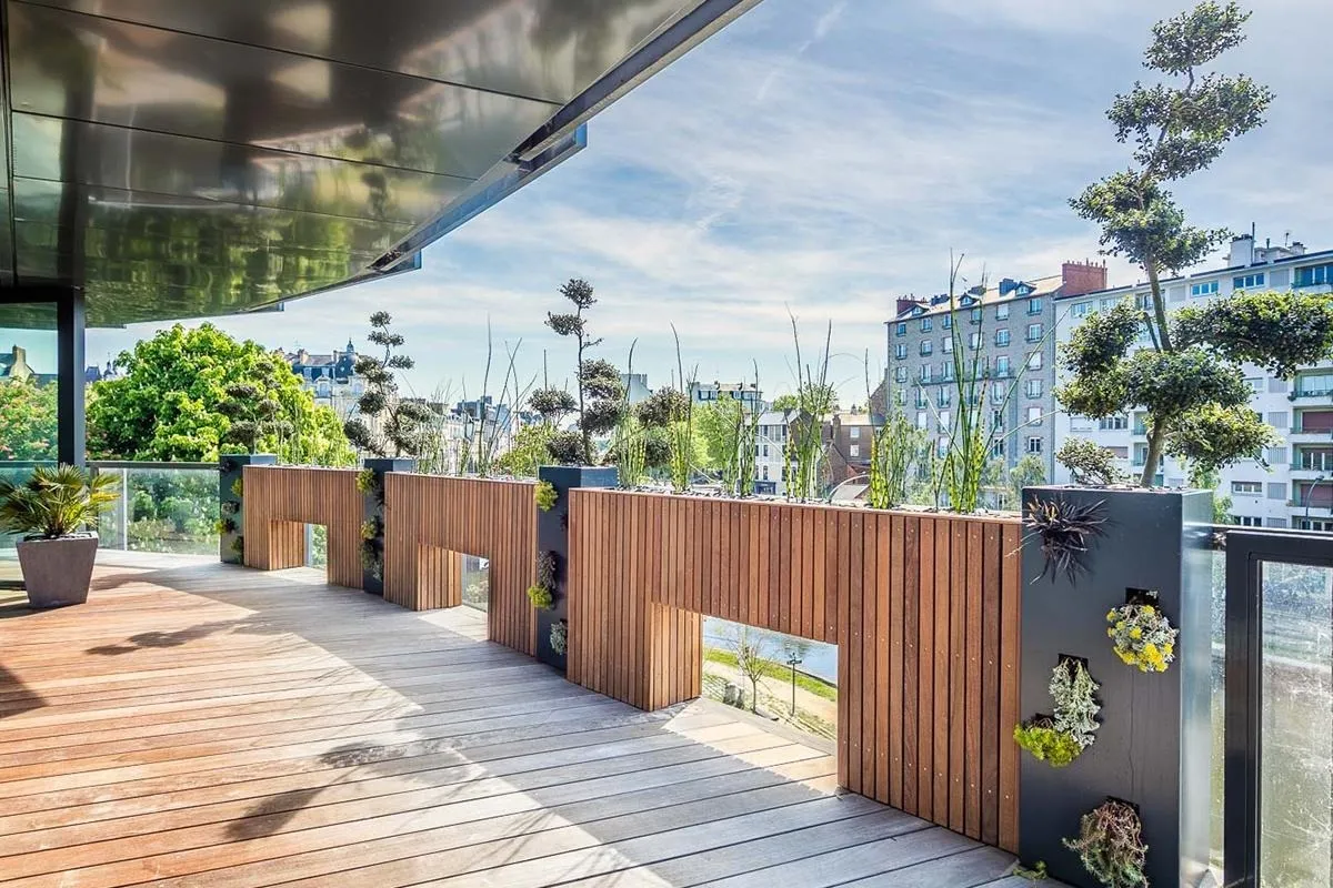 Crea Bati Jardin Paysagiste A Rennes Jardinieres Bois 1