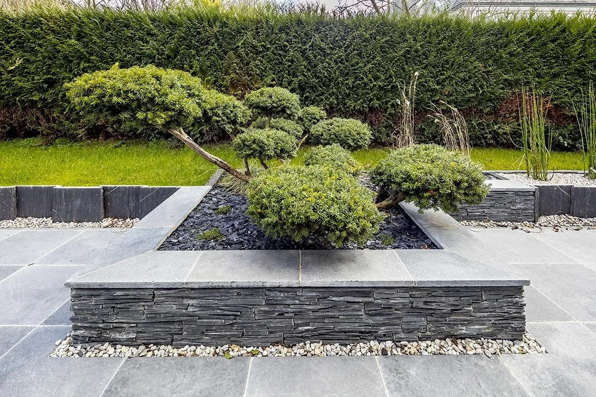 Crea Bati Jardin Paysagiste A Rennes Massifs Rocailles Allees 2